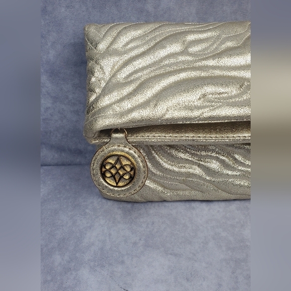 Antonio Melani Gold Metallic Textured‎ Clutch #6 - Picture 4 of 14